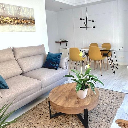 New Gorgeous Central Apartment - Beachfront - 3 Bd Σαν Σεμπαστιάν Εξωτερικό φωτογραφία