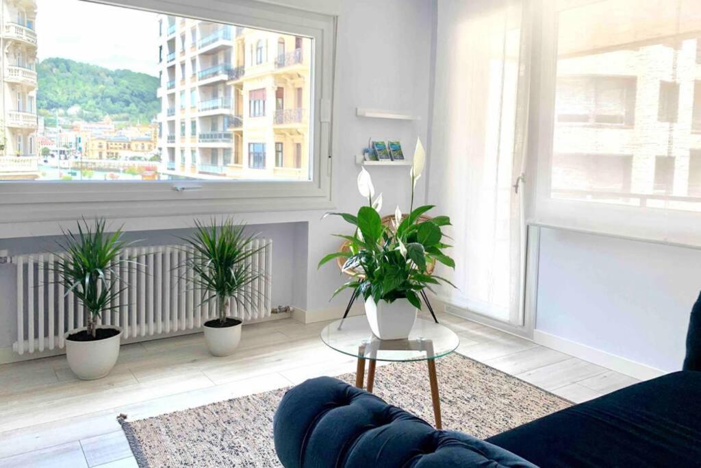 New Gorgeous Central Apartment - Beachfront - 3 Bd Σαν Σεμπαστιάν Εξωτερικό φωτογραφία