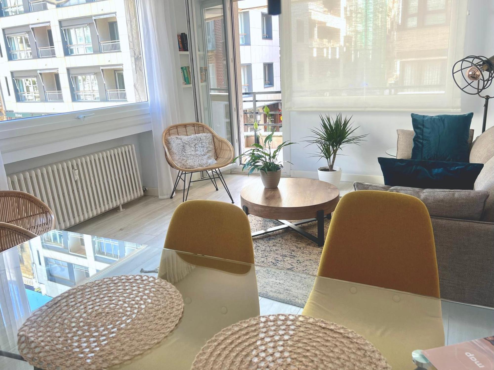 New Gorgeous Central Apartment - Beachfront - 3 Bd Σαν Σεμπαστιάν Εξωτερικό φωτογραφία